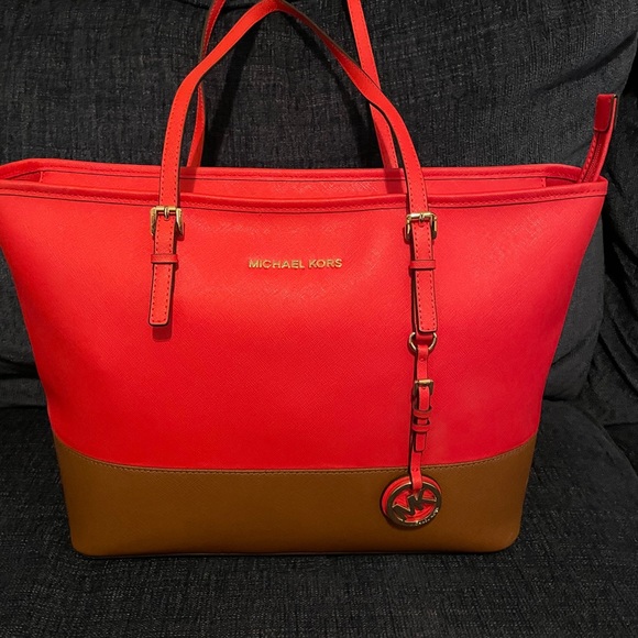 MICHAEL Michael Kors Bicolor "Jet Set" Medium, NWT - Picture 3 of 10